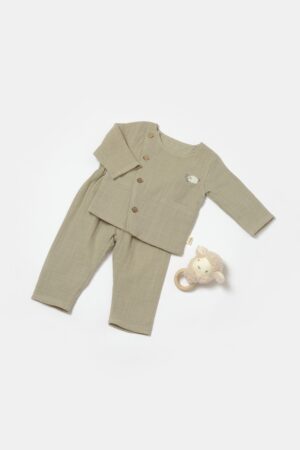Set bluză cu nasturi și pantaloni