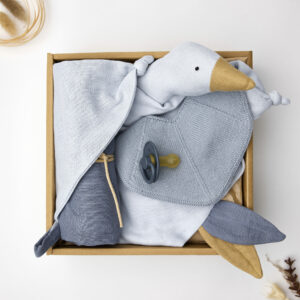 Cuddle up box - Shades of Crystal blue